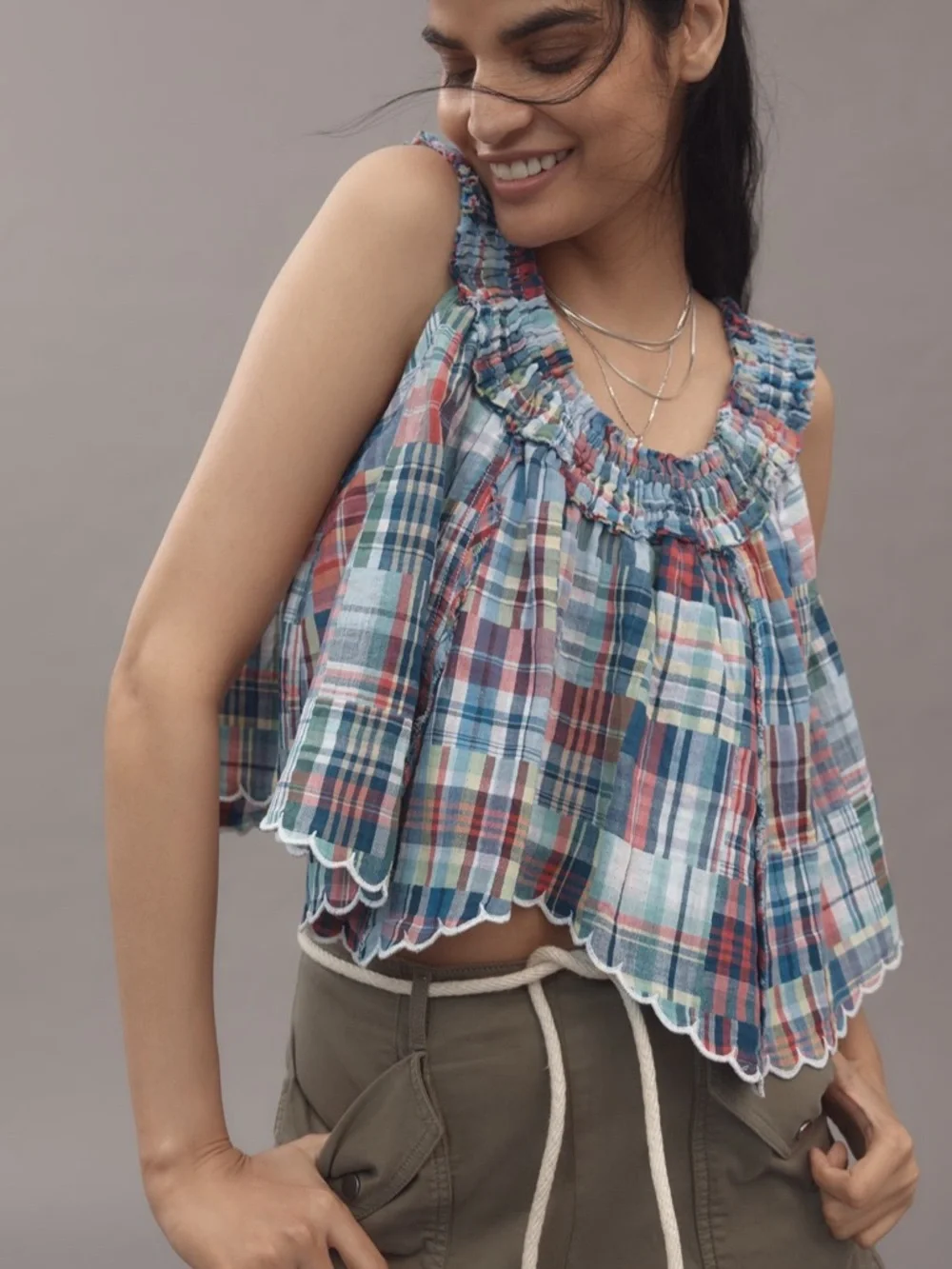 ANTHROPOLOGIE • SCALLOP TOP - Picture 1 of 8